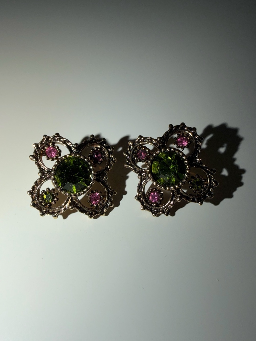 Vtg Sarah Coventry Antique Gold-Tone & Multicolor Rhinestone Clip-On Earrings